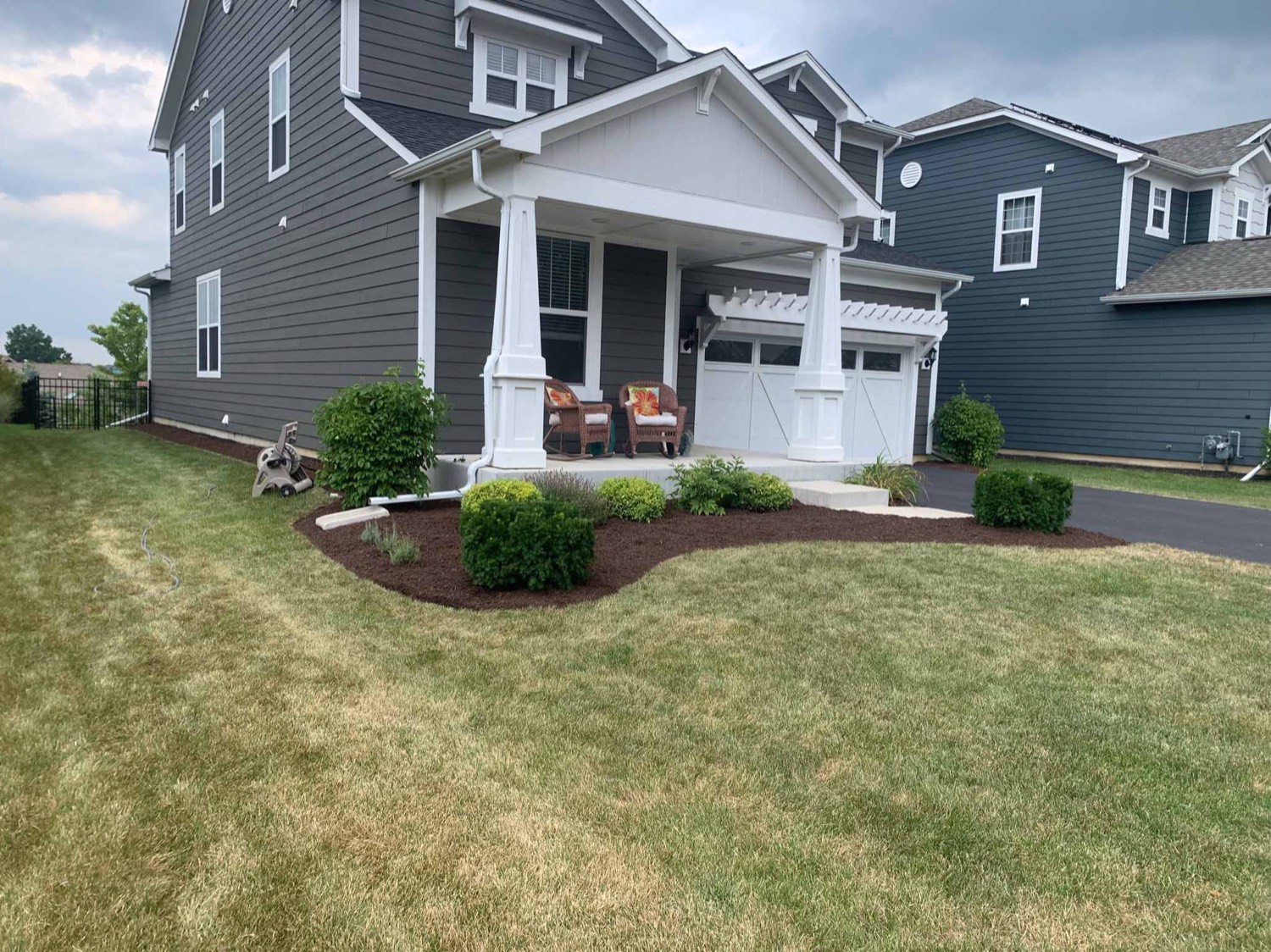 Planting and fresh mulch beds in Woodridge