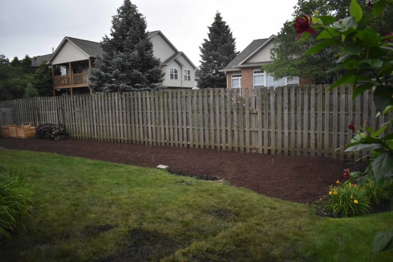 After-Picture-Naperville-Backyard-Mulch-1